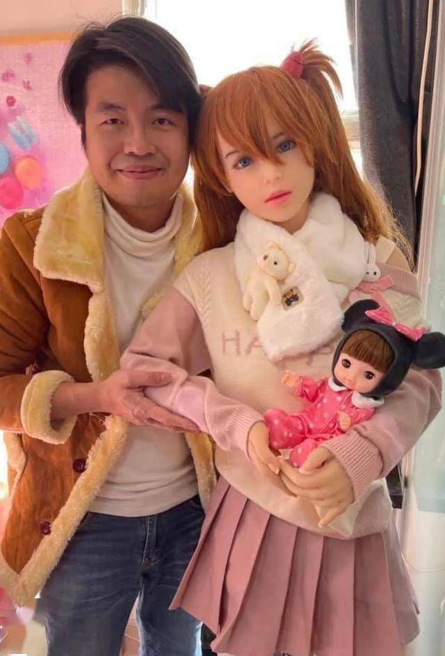 入情趣娃娃：赛博女友机械飞升冰球突破豪华版手机版当AI接(图11)