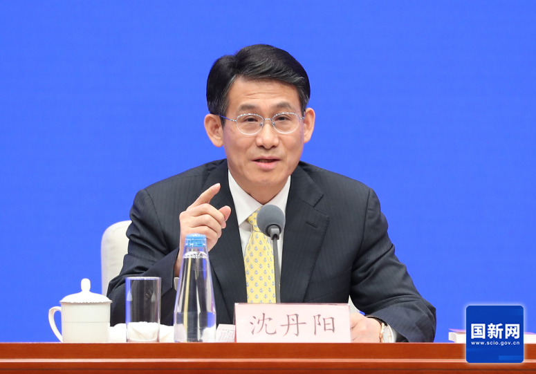 行吹风会 解读《政府工作报告冰球突破技巧国务院新闻办举(图4)